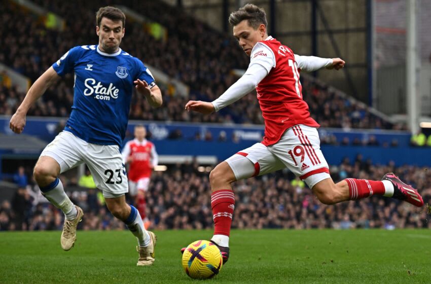 Arsenal's Belgian midfielder Leandro Trossard (R) challenges Everton's Irish defender Seamus Coleman during the English Premier League football match between Everton and Arsenal at Goodison Park in Liverpool, north-west England, on February 4, 2023. - RESTRICTED TO EDITORIAL USE. No use with unauthorized audio, video, data, fixture lists, club/league logos or 'live' services. Online in-match use limited to 120 images. An additional 40 images may be used in extra time. No video emulation. Social media in-match use limited to 120 images. An additional 40 images may be used in extra time. No use in betting publications, games or single club/league/player publications. (Photo by Paul ELLIS / AFP) / RESTRICTED TO EDITORIAL USE. No use with unauthorized audio, video, data, fixture lists, club/league logos or 'live' services. Online in-match use limited to 120 images. An additional 40 images may be used in extra time. No video emulation. Social media in-match use limited to 120 images. An additional 40 images may be used in extra time. No use in betting publications, games or single club/league/player publications. / RESTRICTED TO EDITORIAL USE. No use with unauthorized audio, video, data, fixture lists, club/league logos or 'live' services. Online in-match use limited to 120 images. An additional 40 images may be used in extra time. No video emulation. Social media in-match use limited to 120 images. An additional 40 images may be used in extra time. No use in betting publications, games or single club/league/player publications. (Photo by PAUL ELLIS/AFP via Getty Images)