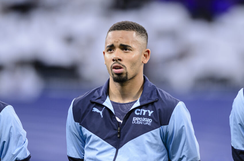 MADRID, SPAIN - MAY 04: Gabriel Jesus of Manchester City warming up during the UEFA Champions League Semi Final Leg Two match between Real Madrid and Manchester City at Estadio Santiago Bernabeu on May 4, 2022 in Madrid, Spain. (Photo by Alvaro Medranda/Eurasia Sport Images/Getty Images)