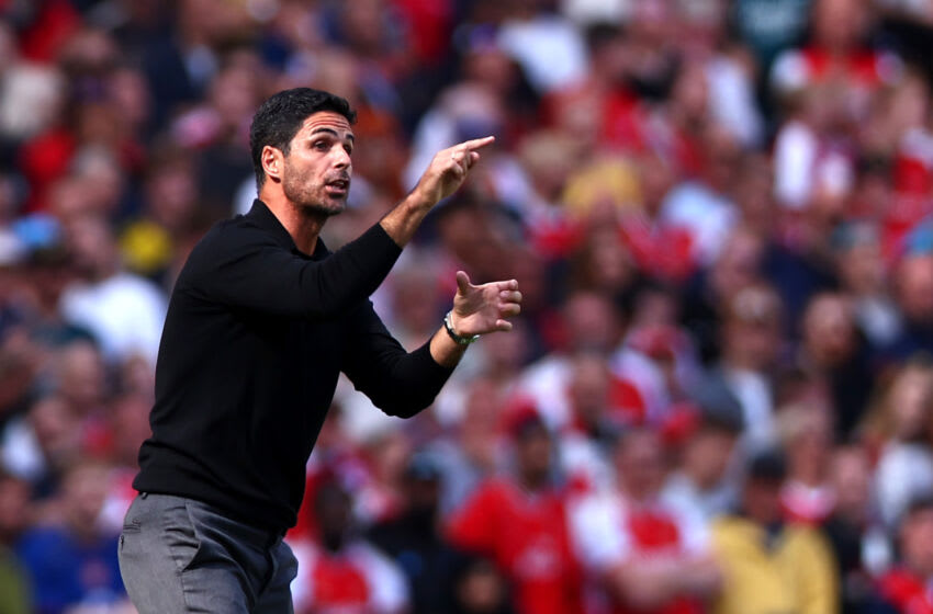 LONDON, ENGLAND - AUGUST 26: Arsenal Manager Mikel Arteta gestures during the Premier League match between Arsenal FC and Fulham FC at Emirates Stadium on August 26, 2023 in London, England. (Photo by Chloe Knott - Danehouse/Getty Images)