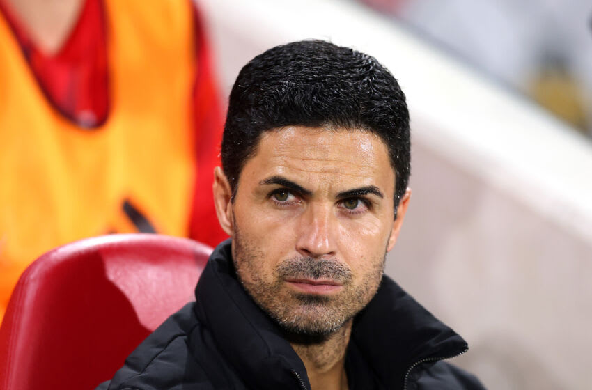 BRENTFORD, ENGLAND - SEPTEMBER 27: Mikel Arteta, Manager of Arsenal, looks on prior to the Carabao Cup Third Round match between Brentford and Arsenal at Gtech Community Stadium on September 27, 2023 in Brentford, England. (Photo by Julian Finney/Getty Images)