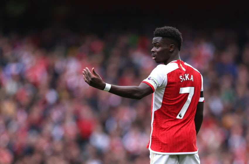 LONDON, ENGLAND - OCTOBER 28: Bukayo Saka of Arsenal reacts during the Premier League match between Arsenal FC and Sheffield United at Emirates Stadium on October 28, 2023 in London, England. (Photo by Alex Pantling/Getty Images)